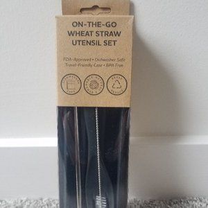 SET OF TWO (2) ON-THE-GO WHEAT STRAW UTENSIL SET - BLACK - NEW/BOXED